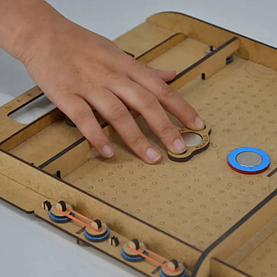 Polar Puck Magnetic Hockey Polar Puck Magnetic Hockey